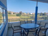 Komi Blue - Bed and Breakfast Kómi