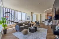Elegant 28th Floor High Rise, Gym, Parking, Pool, Golf - Bed and Breakfast