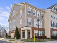 Bedroom with Private Bathroom in Woodbridge VA - Bed and Breakfast Dale City