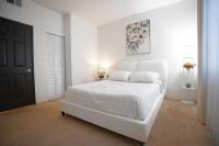Universal Vibes 1 bed Apt with FREE PARKING in Studio City - B&B