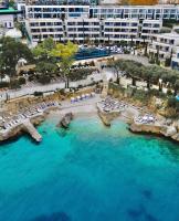 Premium apartment - parking, pool and beach access - B&B Valona