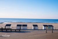 MARIE - Nieuw appartement vlakbij het strand met terras en privégarage - Bed and Breakfast Oostende