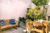 The Pink House - B&B