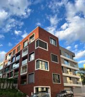 Japandi Pearl Designed Studio,Parking ,Aircon, O2 - Chambres d’hôtes Prague