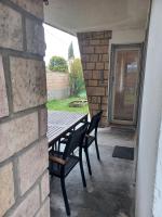 Maison Jardin & Garage P2 10 min Gare Nîmes - B&B Nîmes