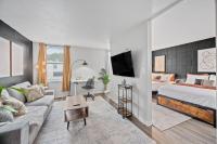 Modern Stay Comfort-Free Parking - B&B Cincinnati