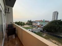 Appartamento con 2 Camere da Letto, Balcone e Vista mare