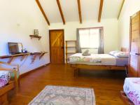 The Farmhouse 2 - Shared Bathroom