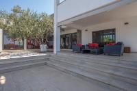 Villa Koukounaries - Chambres d’hôtes Sfendoúrion