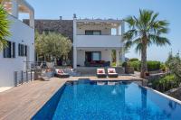 Villa Koukounaries - B&B