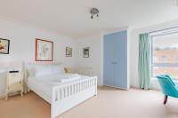 Spacious 2BD Flat 20 Mins to City of London - Ferienwohnung London