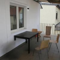 Camera Doppia con Letti Singoli e Bagno in Comune