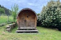 Holz-Ferienhaus Oberbrändi: Kachelofen, Sauna, WLAN, am Wald - B&B Geroldsweiler