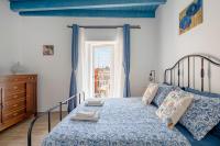 Zimmer mit Queensize-Bett und Balkon