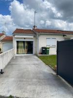Appartement entier proche du tramway - B&B