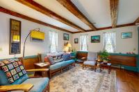 Betty’s Coastal Cape - B&B Hancock