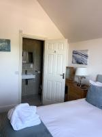 Deluxe Double Room with Shower