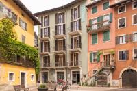 Apartamento de 2 dormitorios con balcón