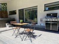 Sauna cottage in Nuuksio with private Hot Tub - Chambres d'hôtes Espoo