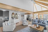 Island Serenity Lake View 3 Bedroom with Amenities - B&B Pawleys Island