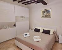 Locazione turistica via Aurelio Saffi 5 - Bed and Breakfast