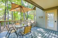 Private Deck and Pool Access Myrtle Beach Getaway! - Ferienwohnung Myrtle Beach