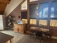 Apartamento con vistas y balcón