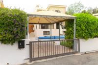 Villa Marinea Star - 3BR Coastal Retreat near Rodafinia Beach - Bed and Breakfast Chlórakas