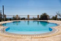 Villa Julia I - Luxury 3-BR Retreat with Sea & Mountain Views - B&B Peyia
