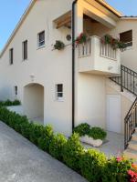 Villa Angela Lucia - Chambres d’hôtes Stomorska