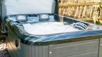 Lavender Retreat Shepherds Hut with private hot tub - Chambres d'hôtes Upper Hulme
