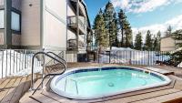 Chic 1 BDR Loft with Hot Tub Near Canyon Lodge - B&B Mammoth Lakes