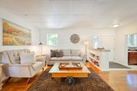 Charming Milk Barn Home on Vineyard Estate - Bed and Breakfast