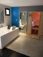 Double Room with Spa Bath and Sauna