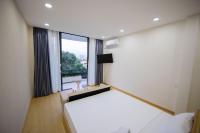 Studio Lit King-Size
