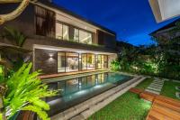 The Plaza 4BR With Pool in Bali s Eat Street - B&B Seminyak