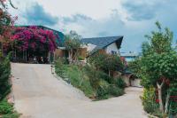Laca homestay - B&B