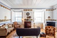 Central 3 Bedroom Apartment in Ericeira - Chambres d’hôtes Ericeira