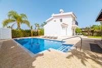 Thekla Oasis Villa - B&B