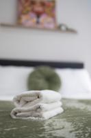 Stylish Modern Apartment by Aldgate East Station 2 - B&B Londra