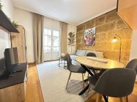 YBH Lopez de Neira con terraza - B&B