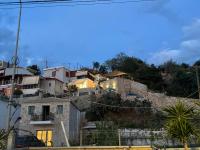 Chrisimos Apartment - B&B Himarë