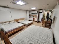 Deluxe Family Suite