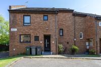 City Centre House - 5 bedrooms - sleeps 9 - parking - Bed and Breakfast