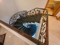 Four-Bedroom Luxury Apartment