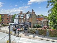 Wanstead gem! Bright, cosy & immaculate 1 bed apartment on the high street! - B&B