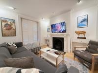 Luxury 3BRs Home, Spacious and Cozy in Victoria - Chambres d’hôtes Londres