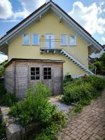 Dachgeschosswohnung im Grünen - B&B Waldshut-Tiengen