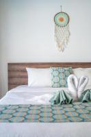 Villa Azure 2 - Master Suite in shared Pool Villa - B&B Seminyak