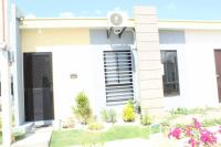 Modern House by EC Homes - Bed and Breakfast Bangad